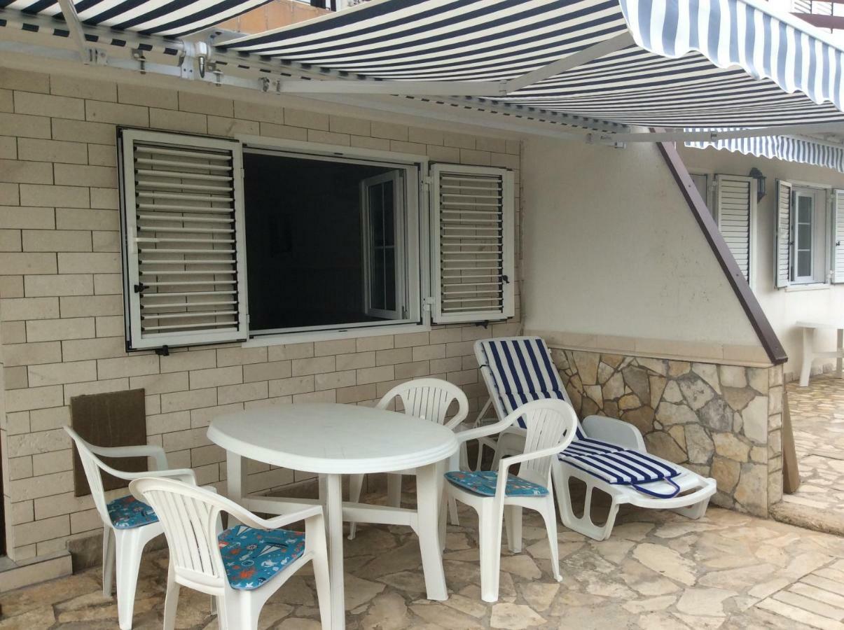 Island Of Pag Holiday Apartments Екстериор снимка