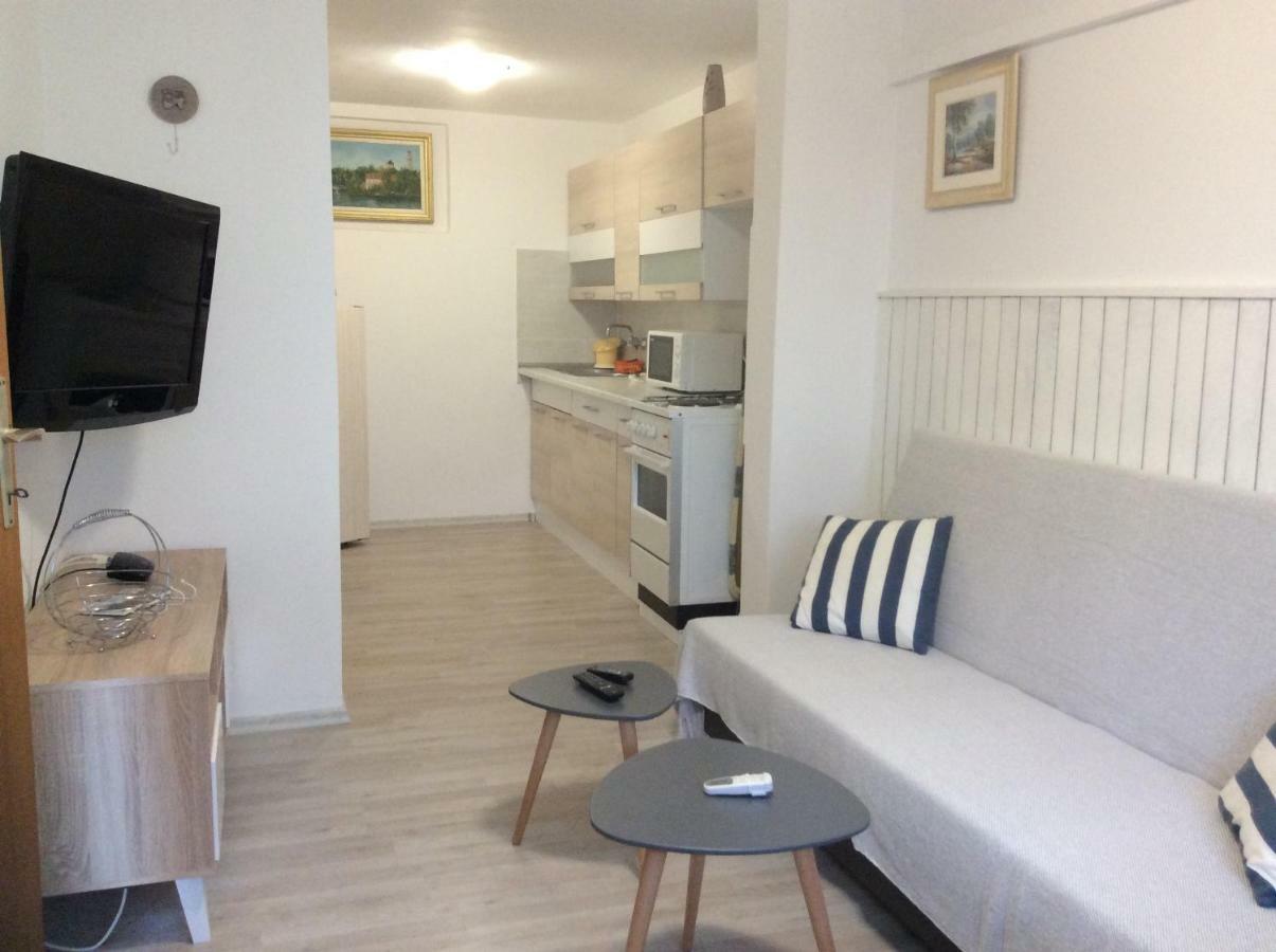 Island Of Pag Holiday Apartments Екстериор снимка