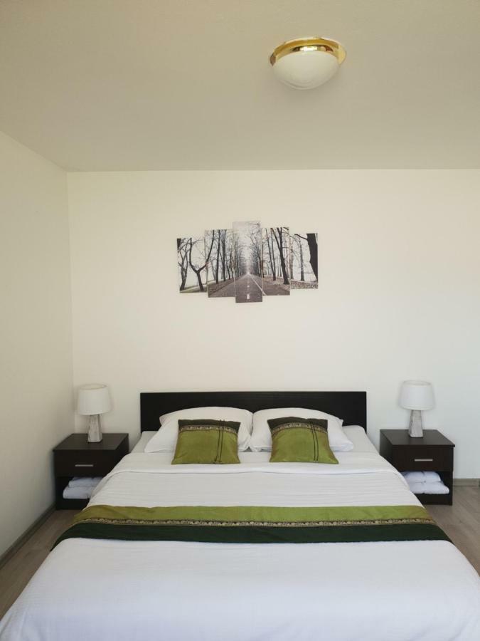 Island Of Pag Holiday Apartments Екстериор снимка
