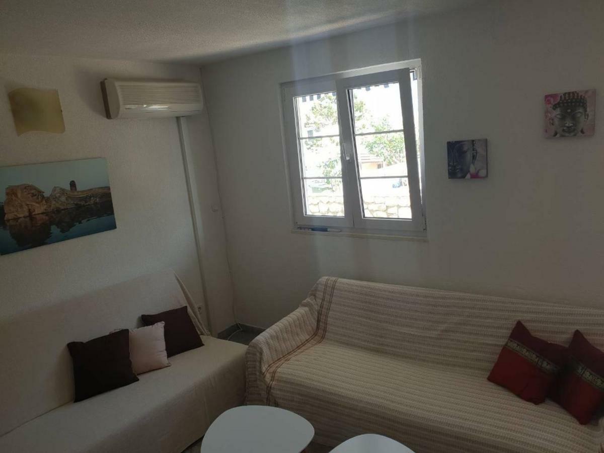 Island Of Pag Holiday Apartments Екстериор снимка